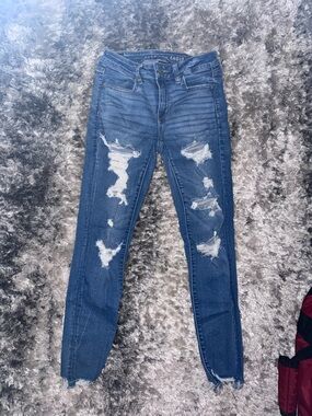 American Eagle Outfitters Ripped Skinny Jeans